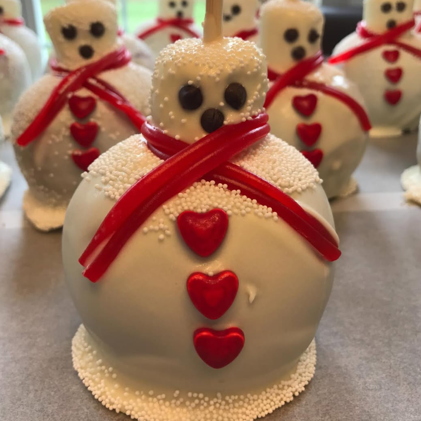 Snowman Caramel Apple for Christmas Gift or Treat