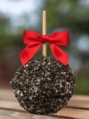 cookies and cream gourmet caramel apple