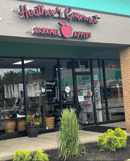 storefront image heathers gourmet caramel apples springboro ohio