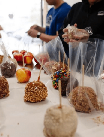 team building event springboro ohio at heathers gourmet caramel apples